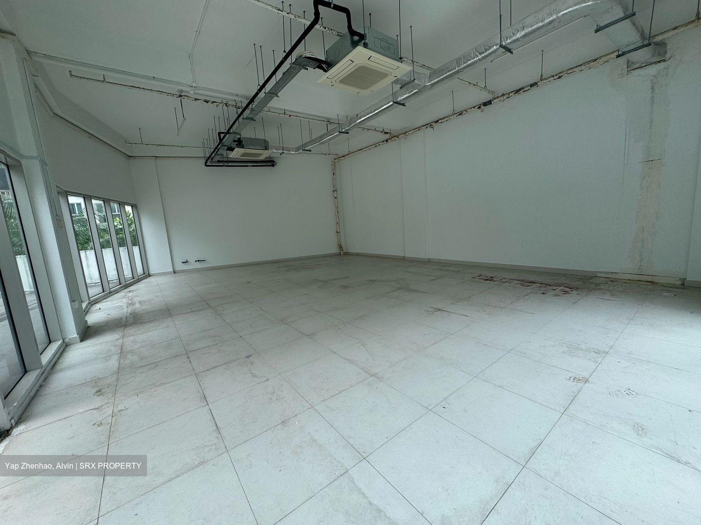 eCO (D16), Retail #449675411